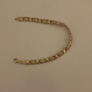 Bracelet in Excellent Used Condition